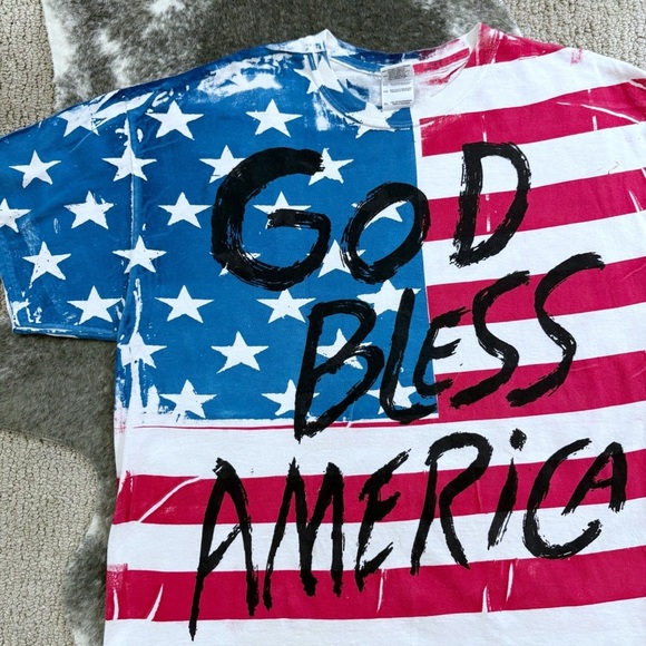Vintage God Bless America All Over Print T-Shirt - Picture 2 of 10